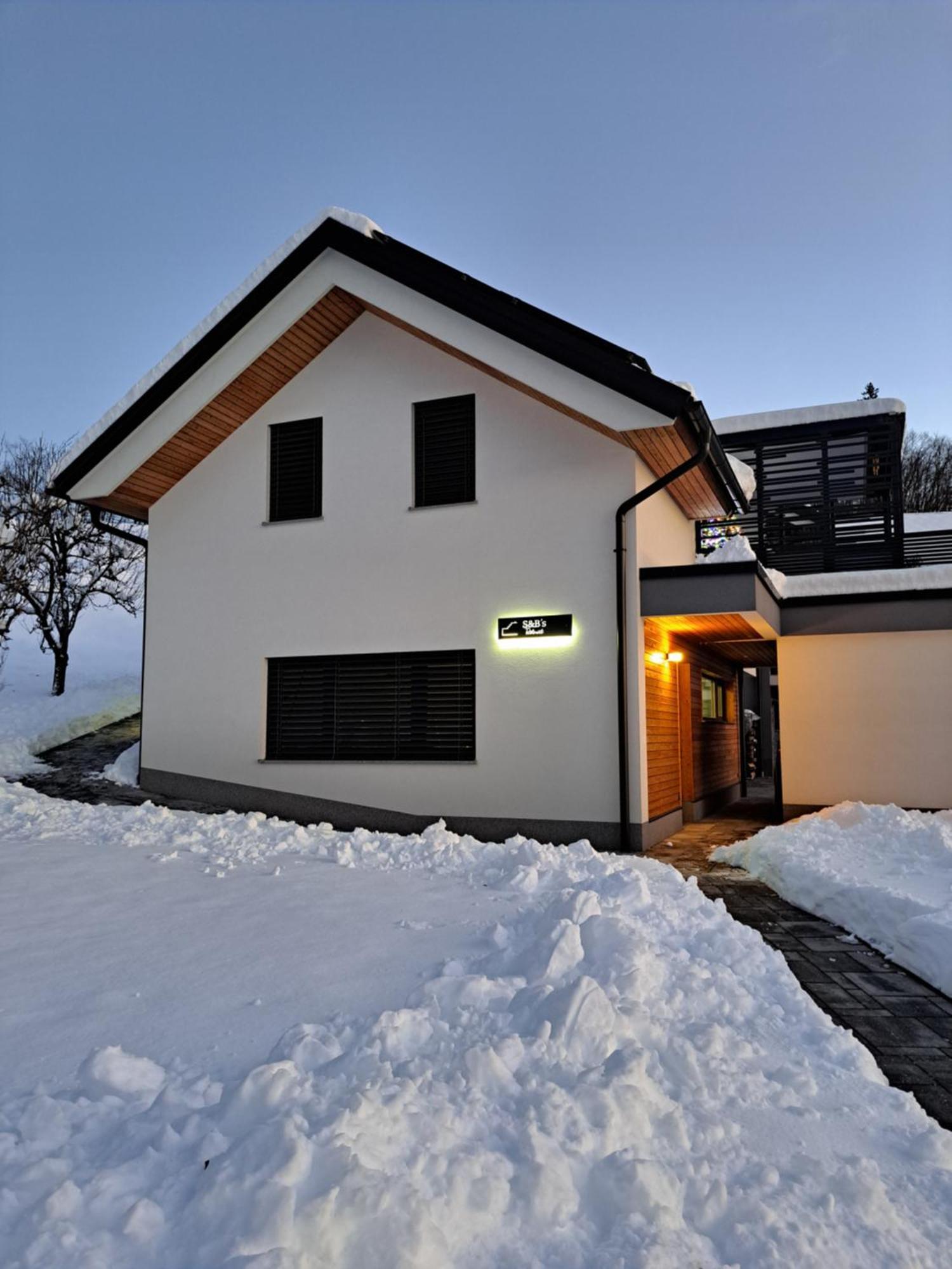 S&B'S Retreat Apartment Godovic Luaran gambar